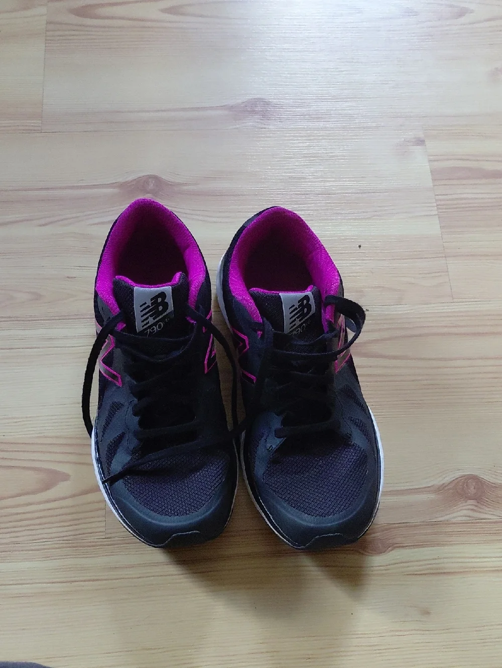 New Balance Women's Black Athletic Sneakers with Pink Accents - Picture 4 of 5
